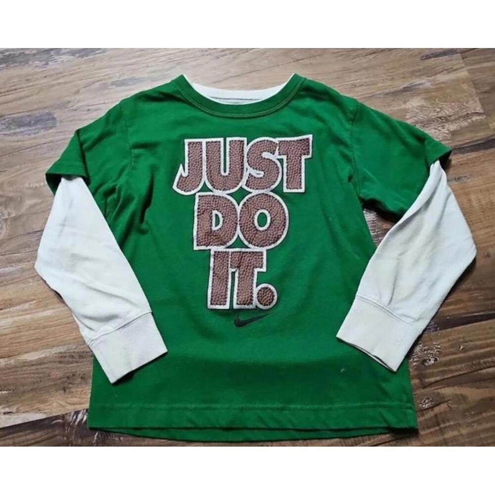 Designer Boys size 6 clothes Nike sports football shirt green